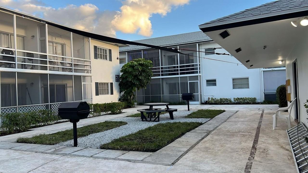 Ocean House - Photo 5 of 7