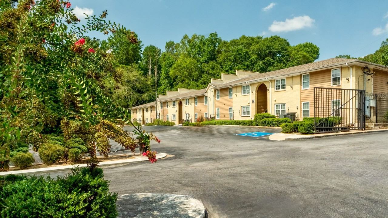 Crystal Heights Apartments - Photo 5 of 16