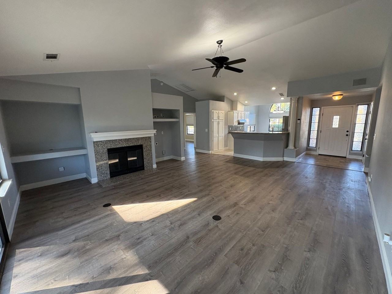 3741 E Feemster Ave - Photo 5 of 37