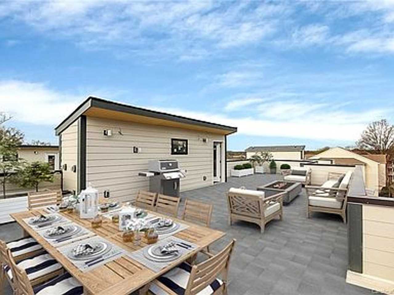 2524 Rozzelles Ferry Rd - Photo 2 of 20