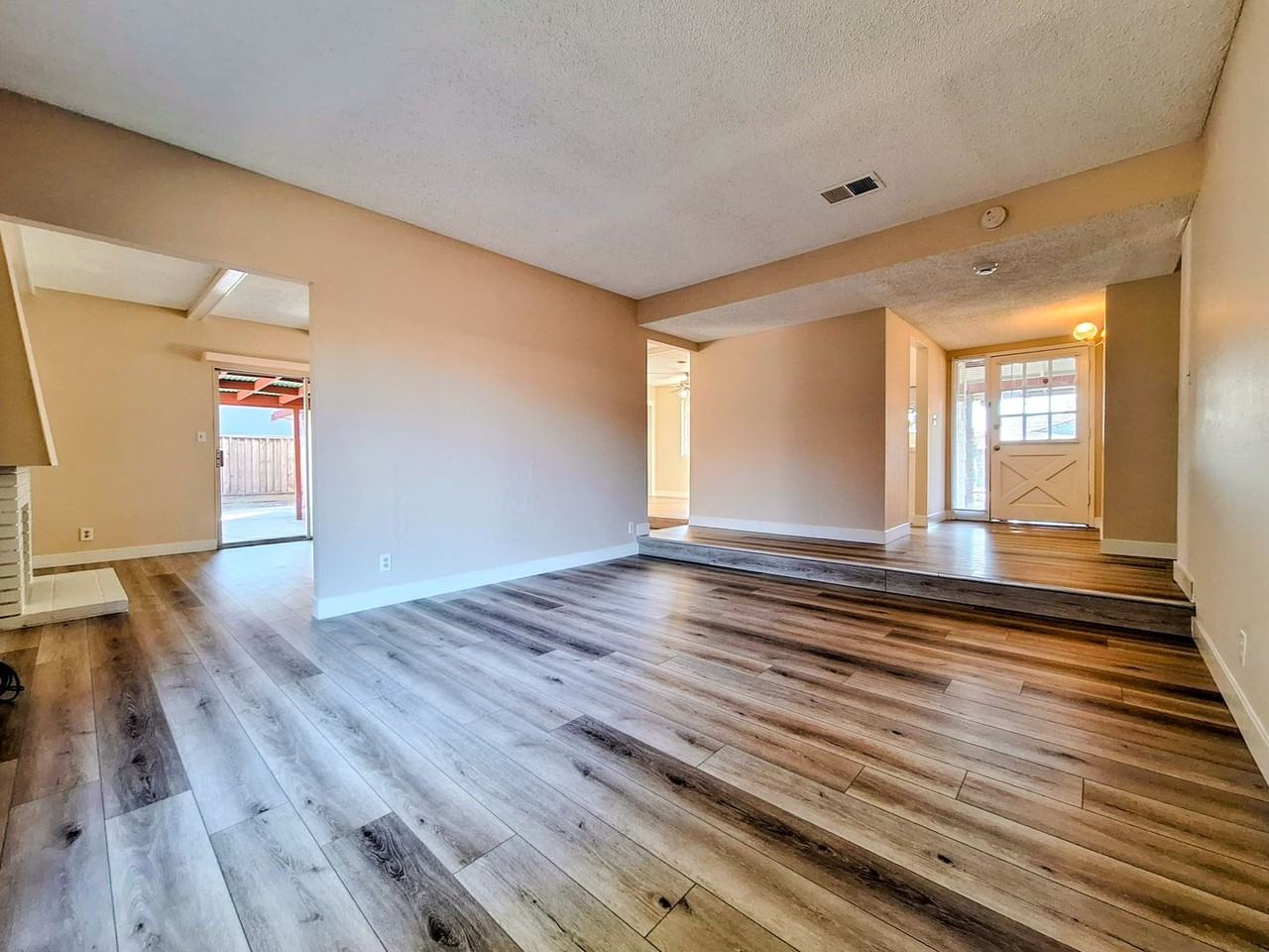 2732 Flory Dr - Photo 3 of 35