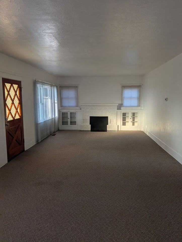 1325 Sycamore St - Photo 2 of 9