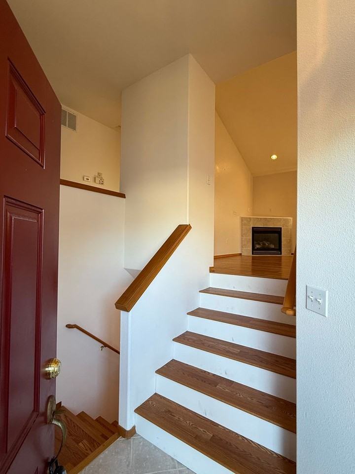 11124 17th St Se - Photo 2 of 23