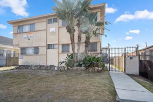 featured image of 642 W 74th St
