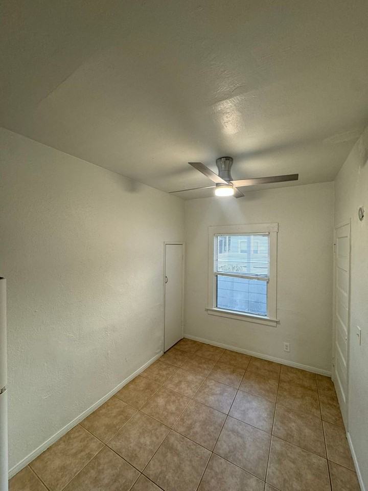 204 E 2nd Avenue (Trenton Arms) - Photo 2 of 8