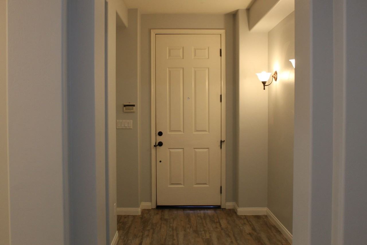 231 Bloomfield Dr - Photo 2 of 30