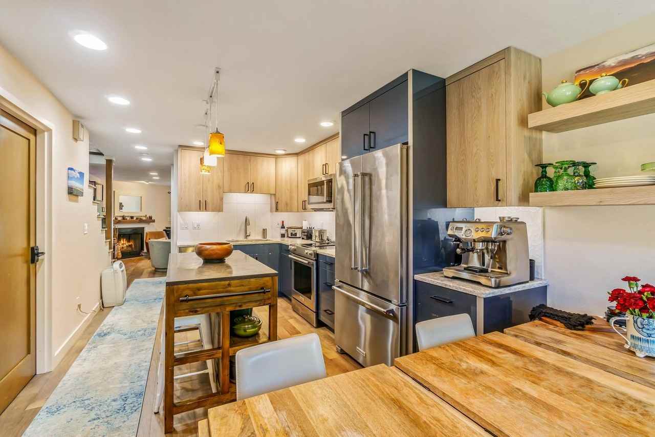 2613 E Madison St - Photo 4 of 22