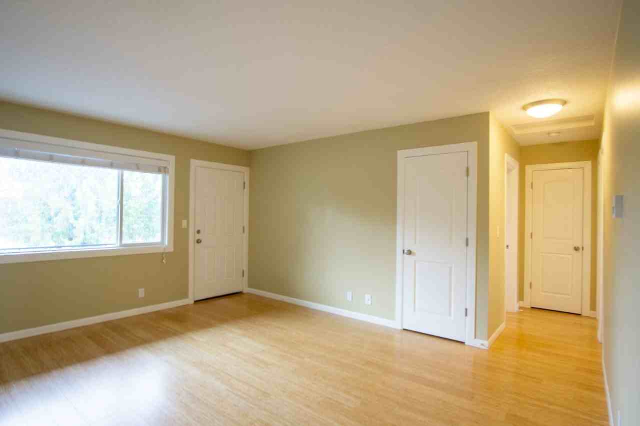 7528 N Ida Ave - Photo 2 of 14