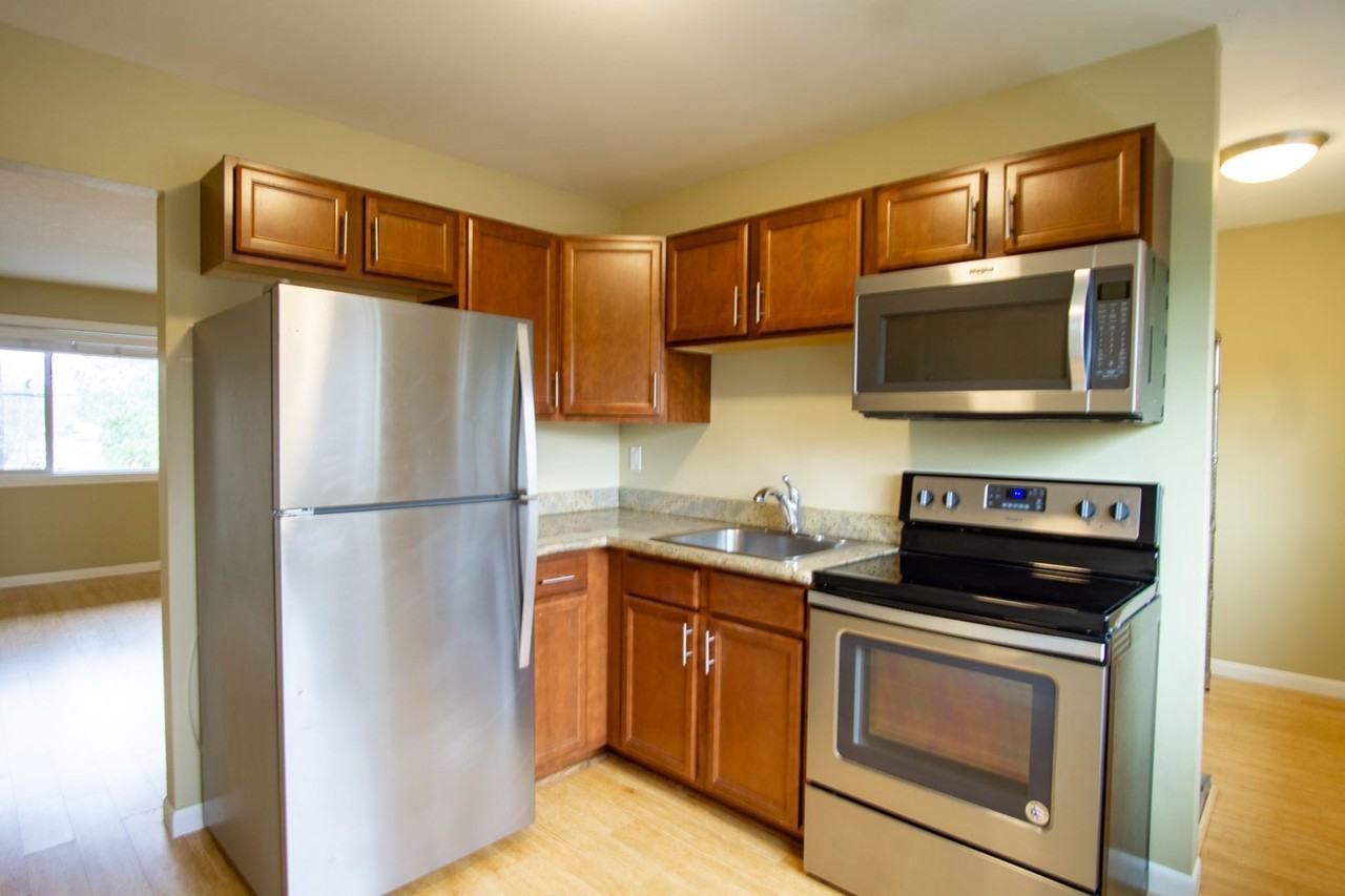 7528 N Ida Ave - Photo 5 of 16