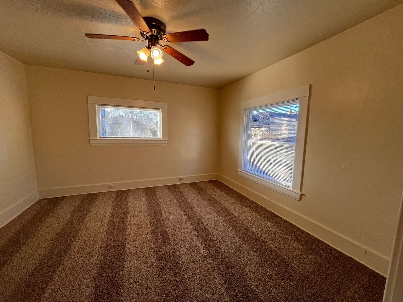 1704 Se Main St #3 - Photo 6 of 9