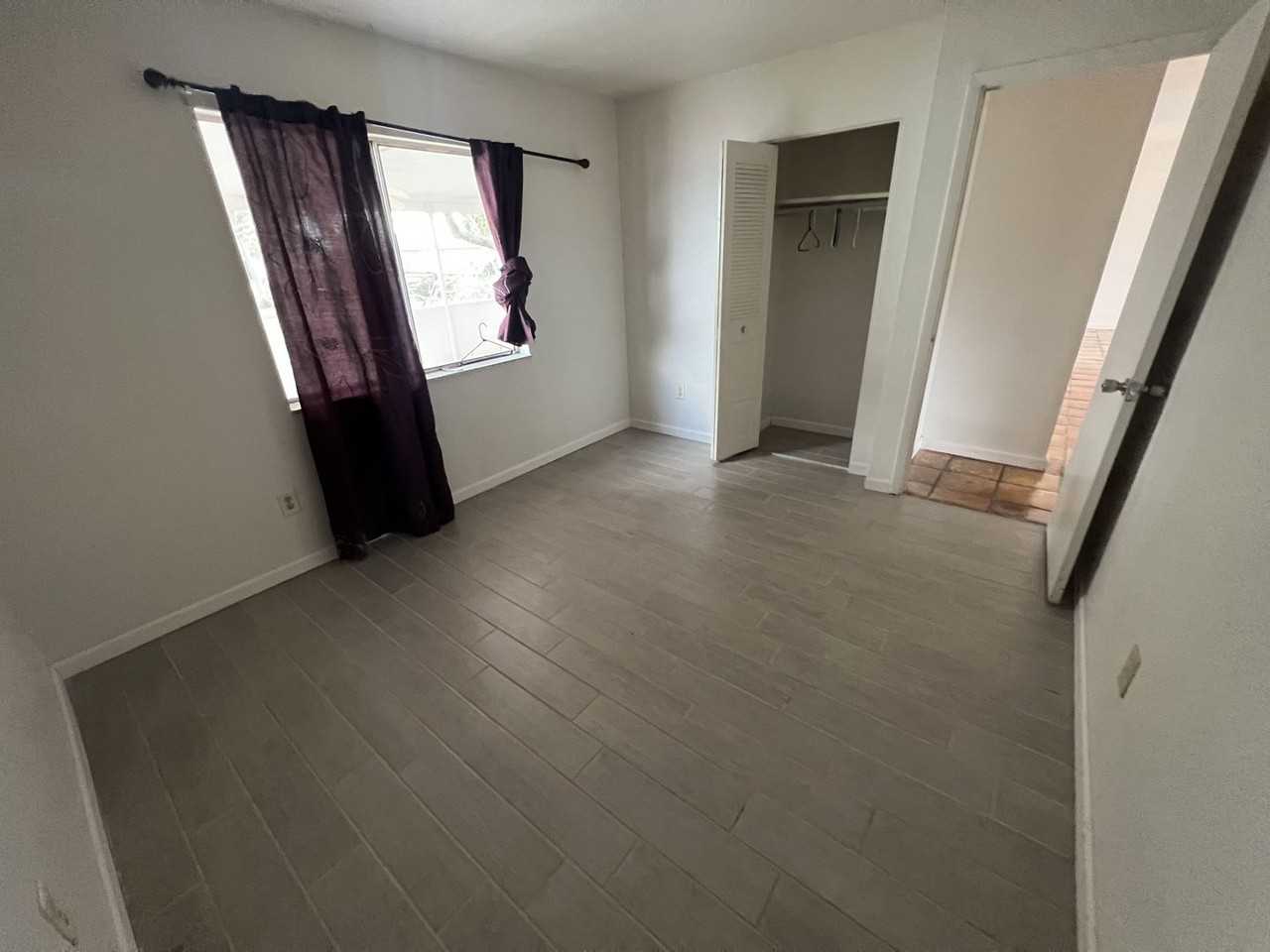 4655 Maraldo Avenue - Photo 6 of 15