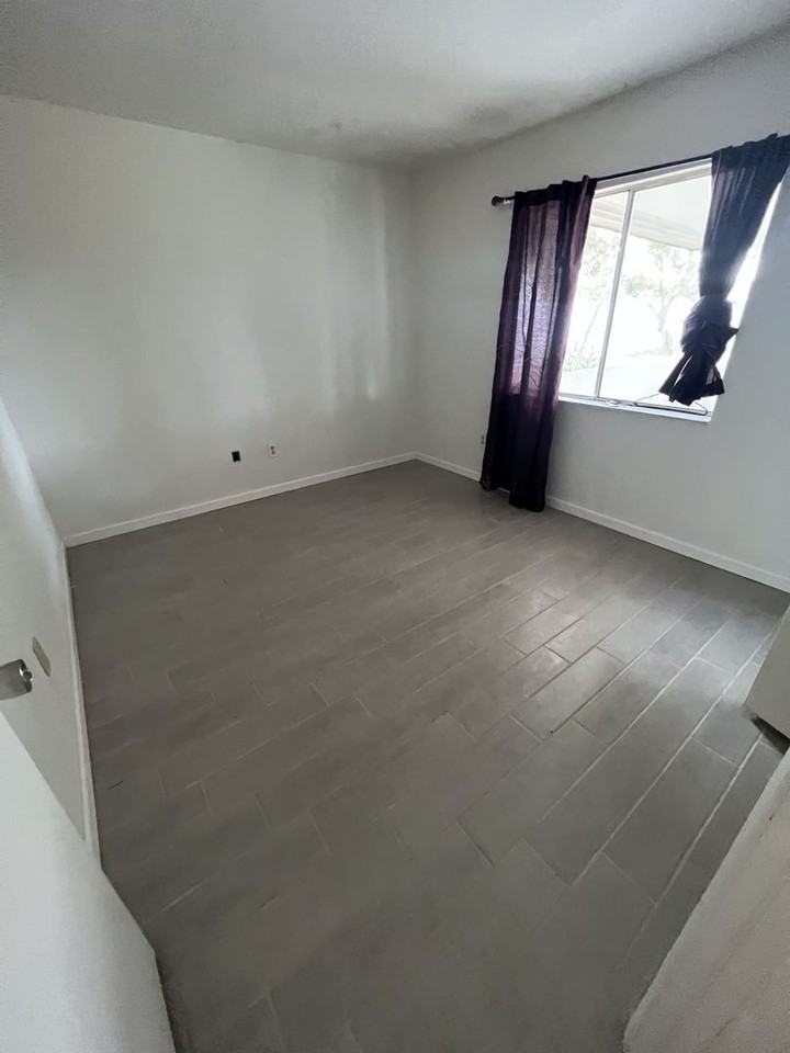 4655 Maraldo Avenue - Photo 7 of 15