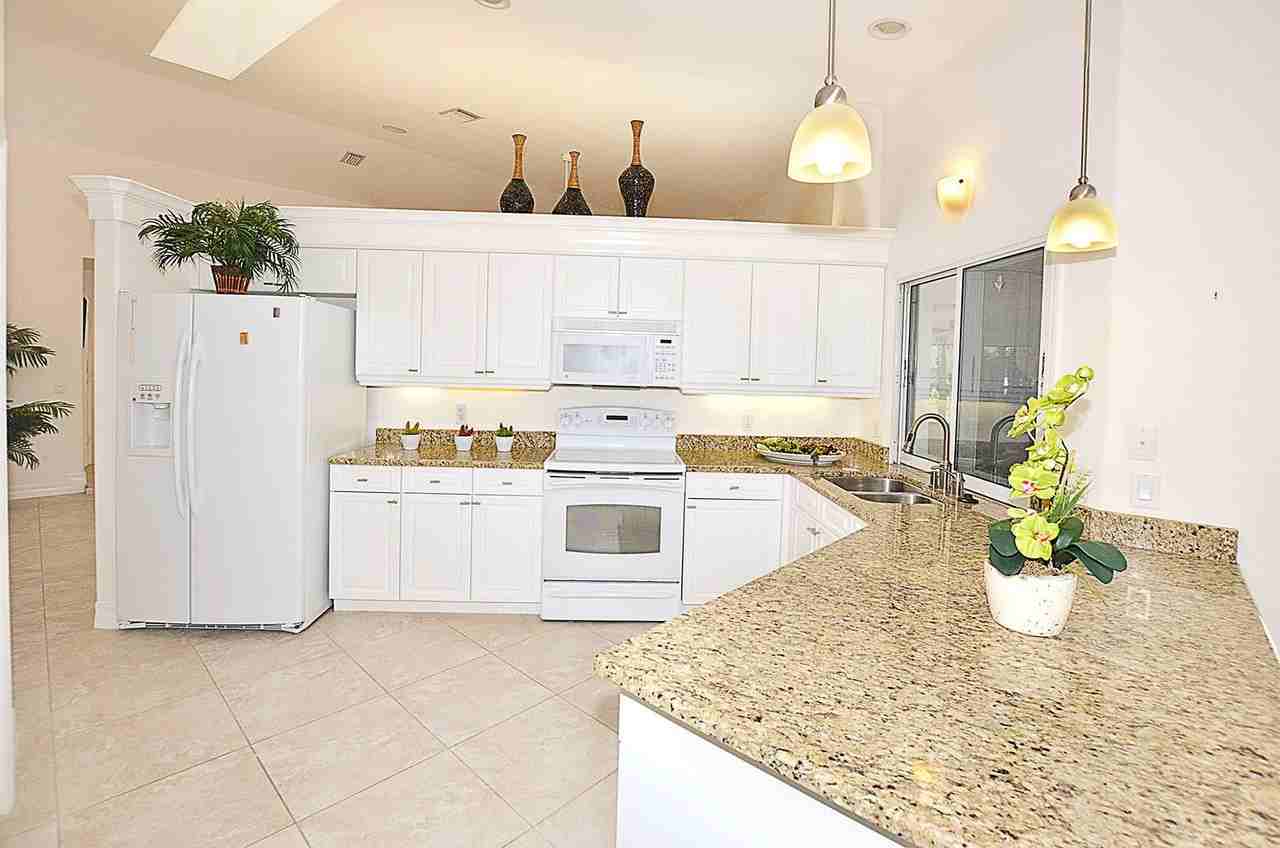 502 Cross Creek Cir - Photo 6 of 50