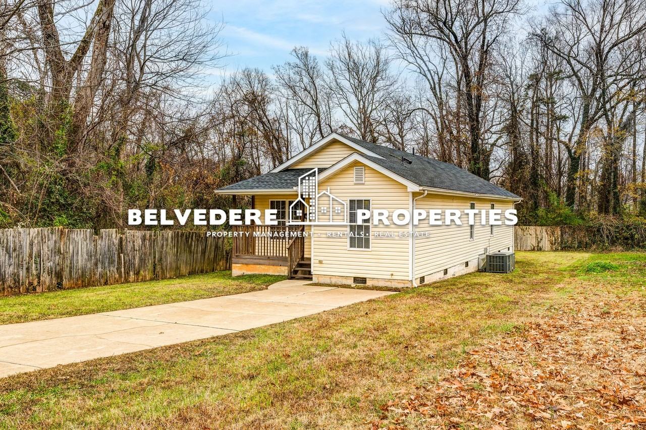 3937 Mcintosh St - Photo 3 of 24