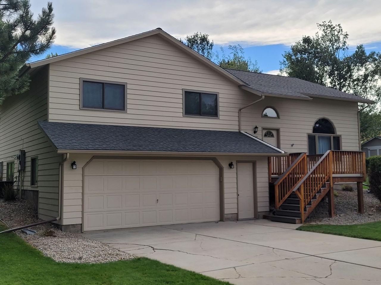 6320 Delarka Dr - Photo 2 of 25