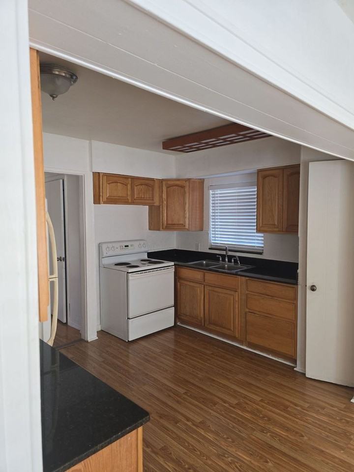 3971 9th Ave N - Photo 6 of 26