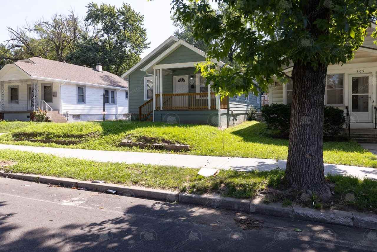 407 Lawndale Ave - Photo 2 of 19