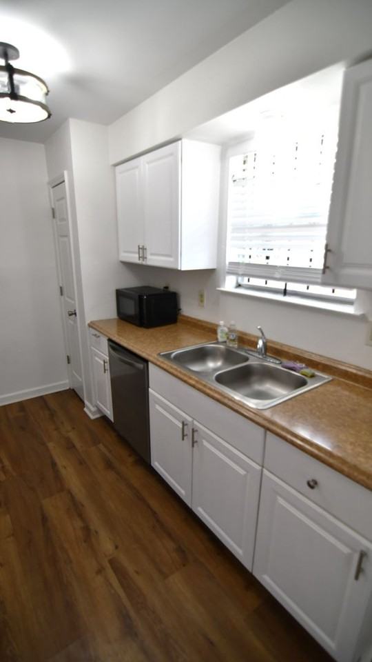 1795 Boulevard De Province - Photo 5 of 32