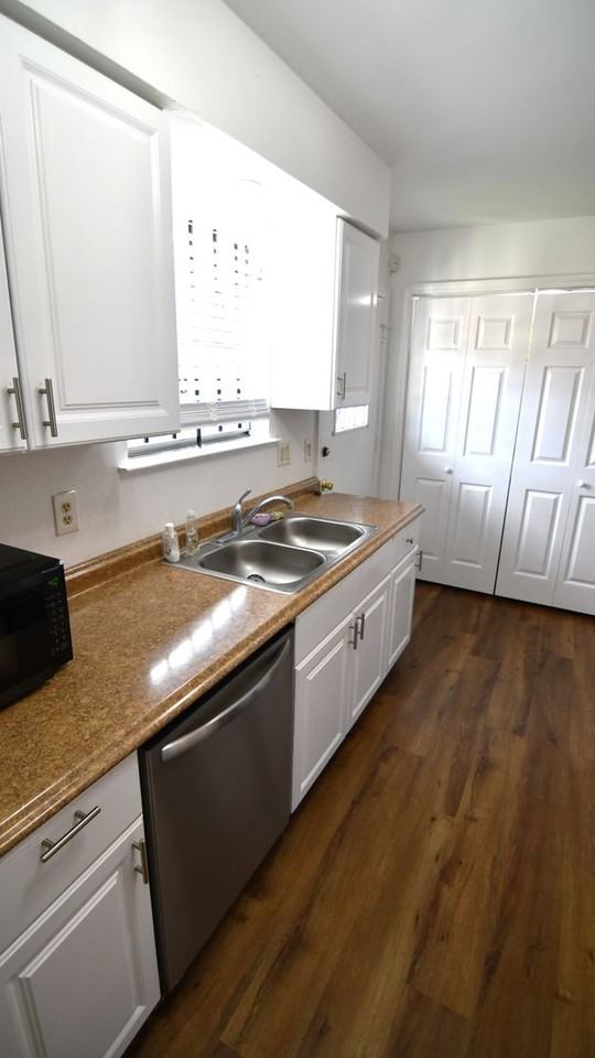 1795 Boulevard De Province - Photo 6 of 32