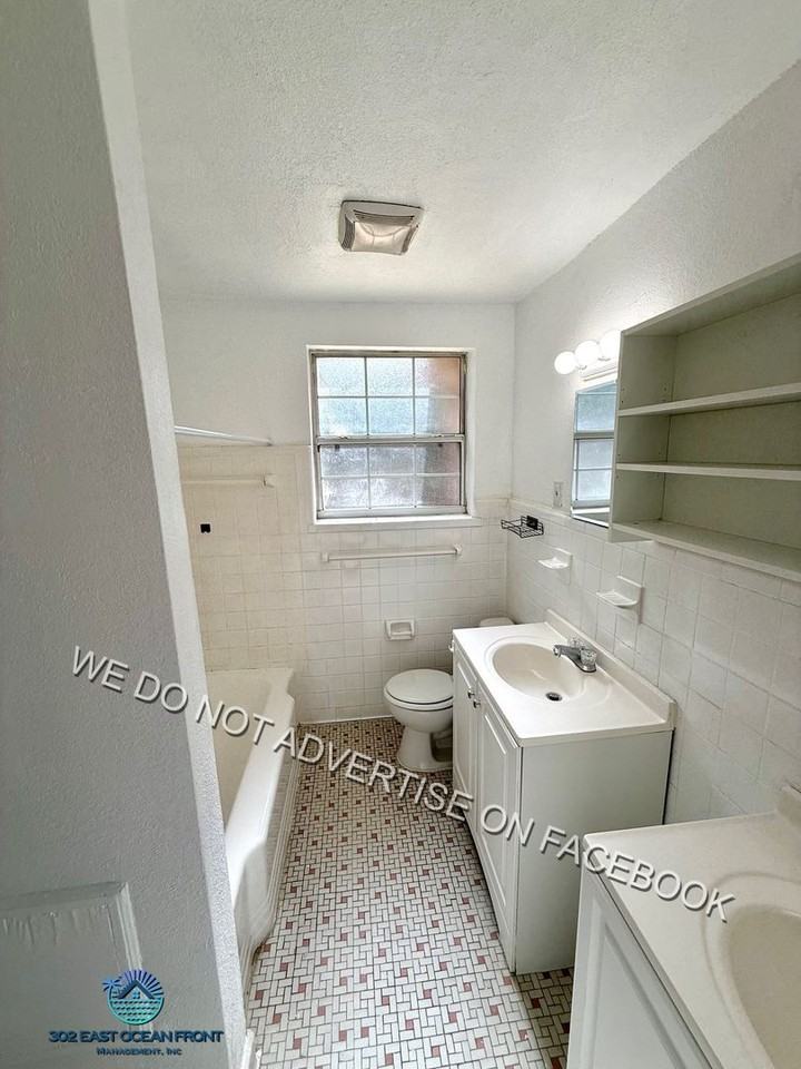 322 W 63rd St - Photo 7 of 11
