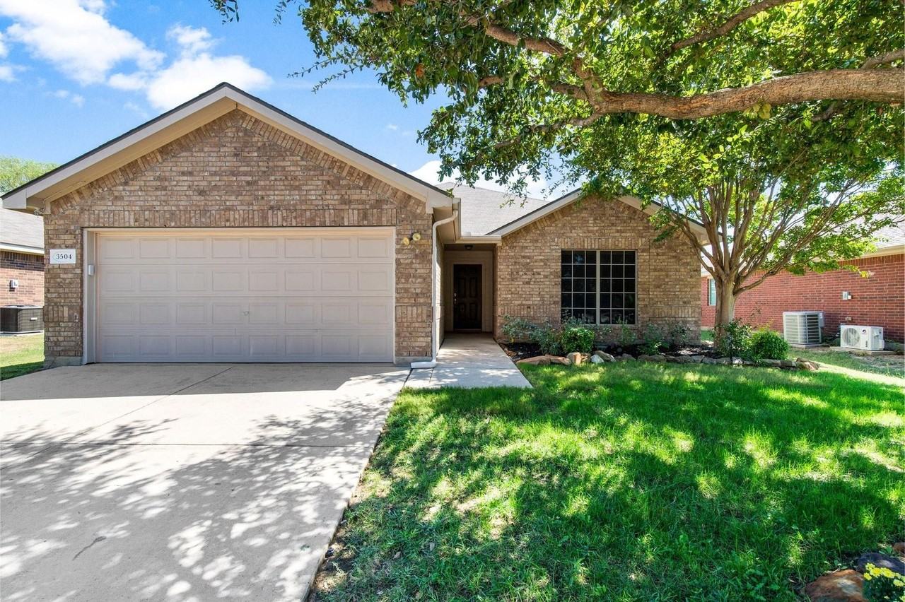 3504 Northpointe Dr - Photo 3 of 26