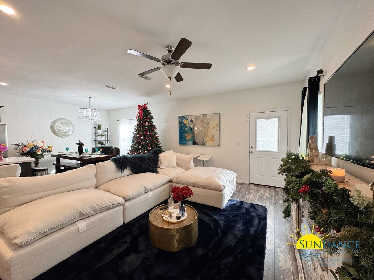 185 Johnson Ct - Photo 4 of 23