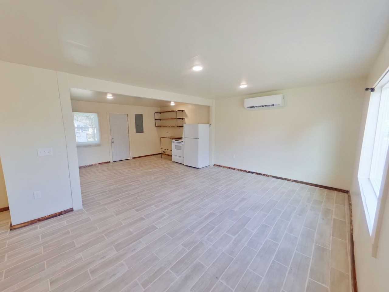 4583 S Brookhaven St - Photo 3 of 9