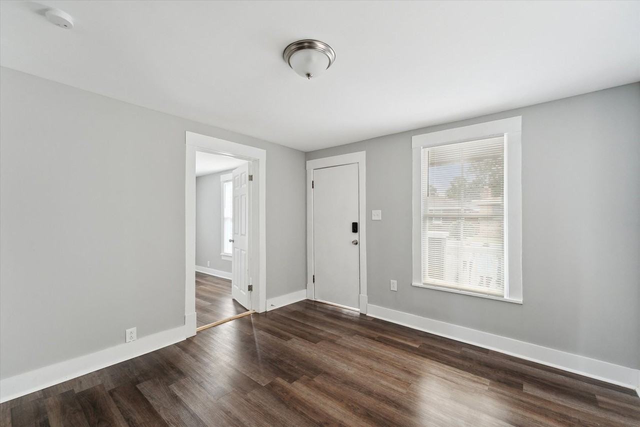 2120 W Gwinnett St - Photo 4 of 28