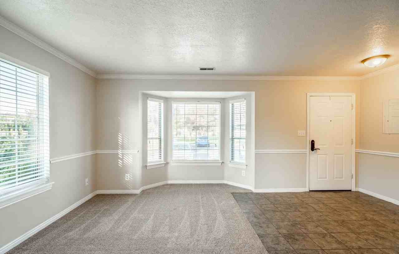 554 N 2310 W - Photo 3 of 14