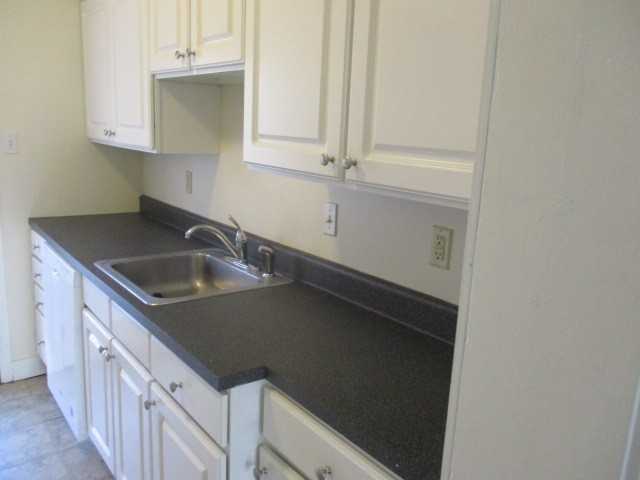 1629 Nevada St - Photo 3 of 11