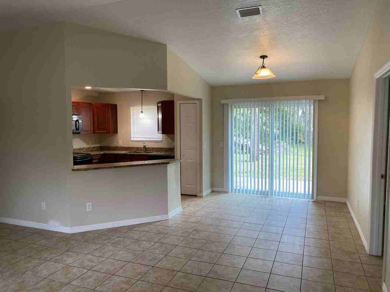 481 Harrington St Sw - Photo 2 of 23