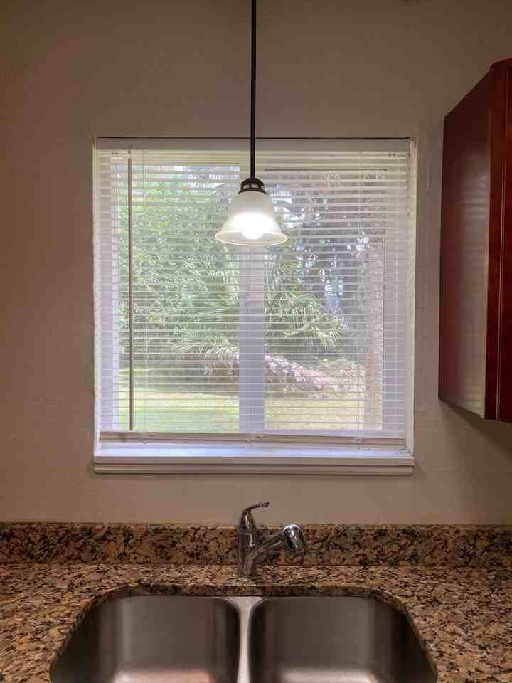 481 Harrington St Sw - Photo 5 of 23