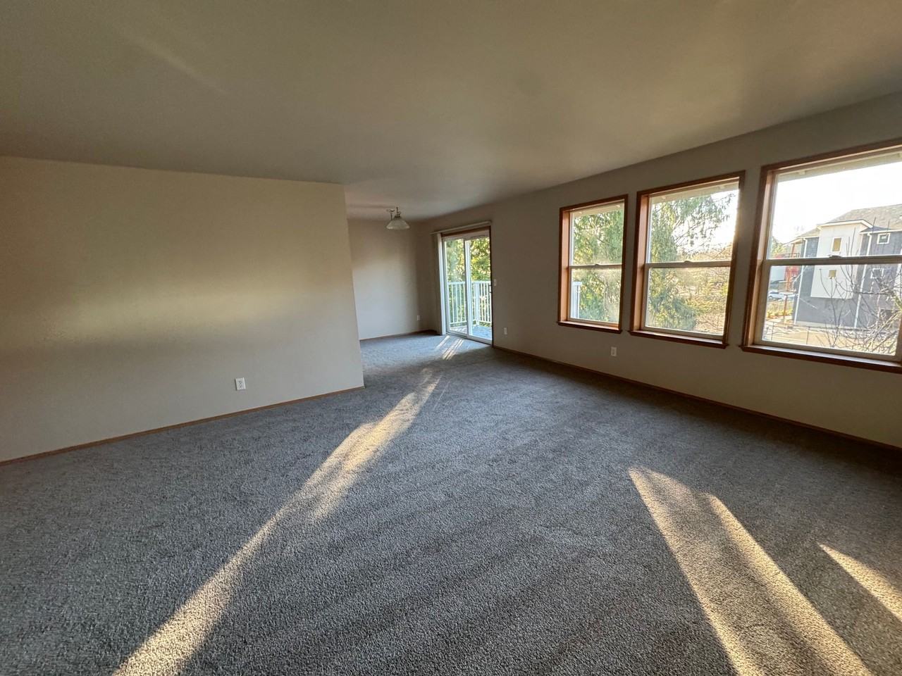 1101 10th St - Photo 3 of 24