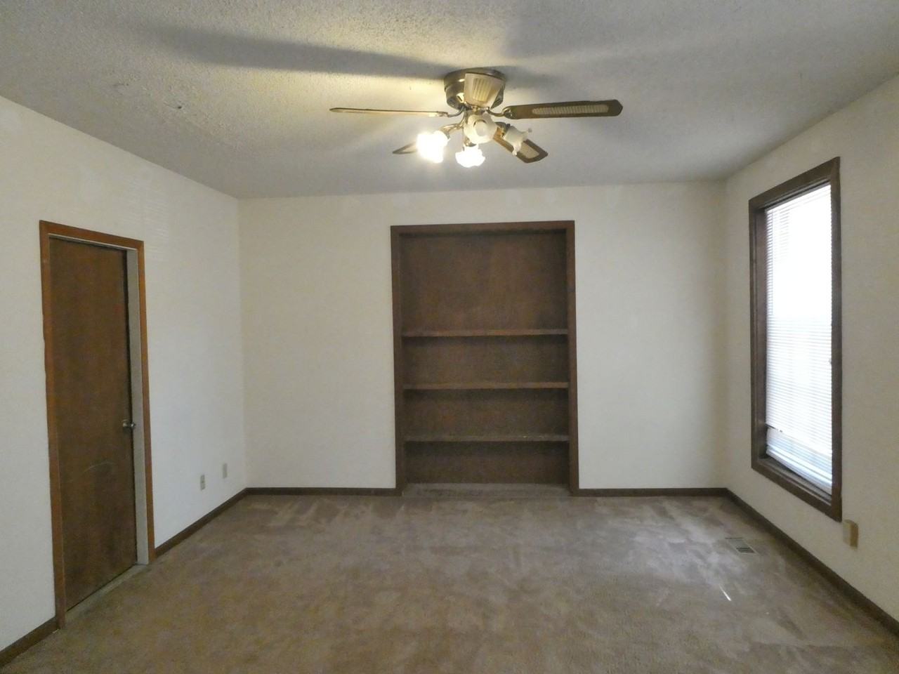 1410 University Ave. - Photo 2 of 33