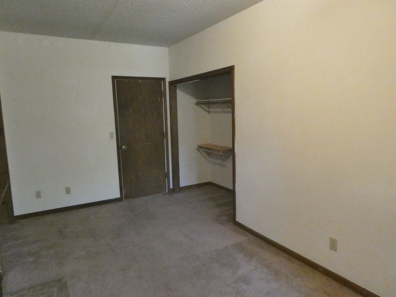 1410 University Ave. - Photo 6 of 33