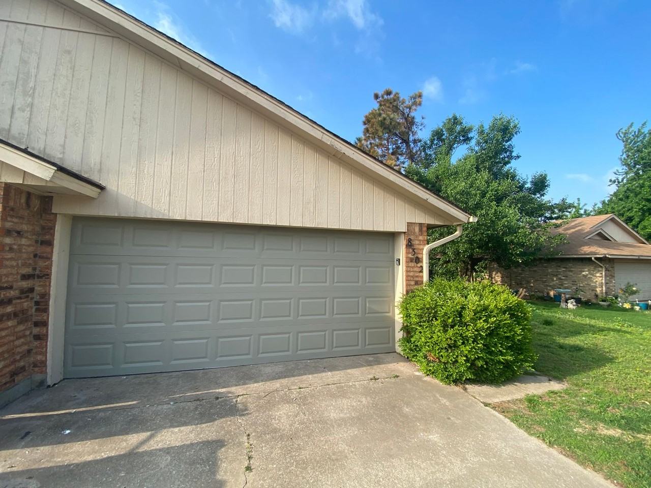 8302 Nw 8th St - Photo 2 of 17