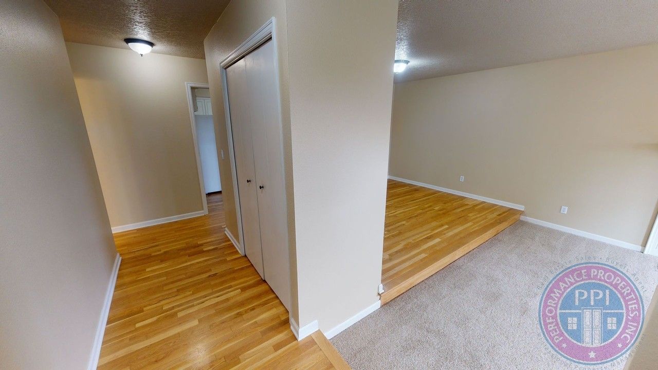 2404 Saddle Ct - Photo 5 of 24
