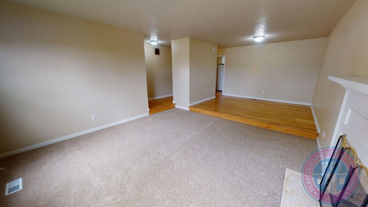 2404 Saddle Ct - Photo 6 of 24