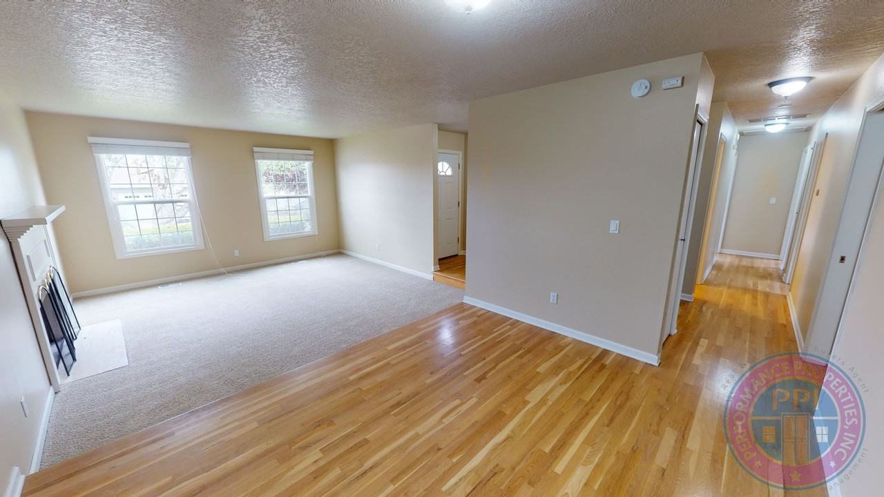 2404 Saddle Ct - Photo 7 of 24
