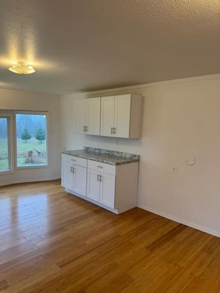 132 Markum Ln - Photo 3 of 10