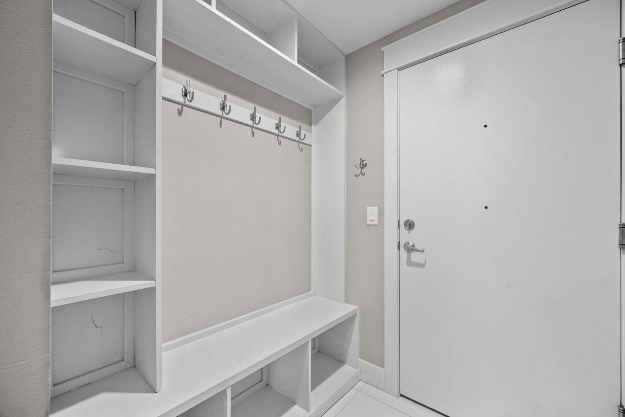 400 Walnut St #301 - Photo 2 of 33