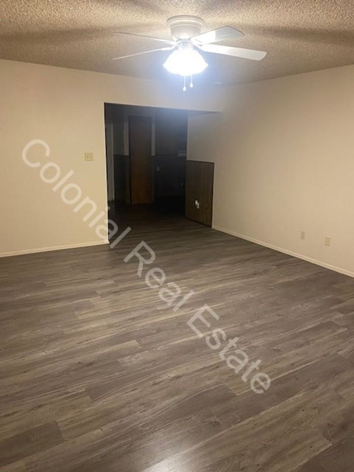 100 Tucker Ave - Photo 6 of 14