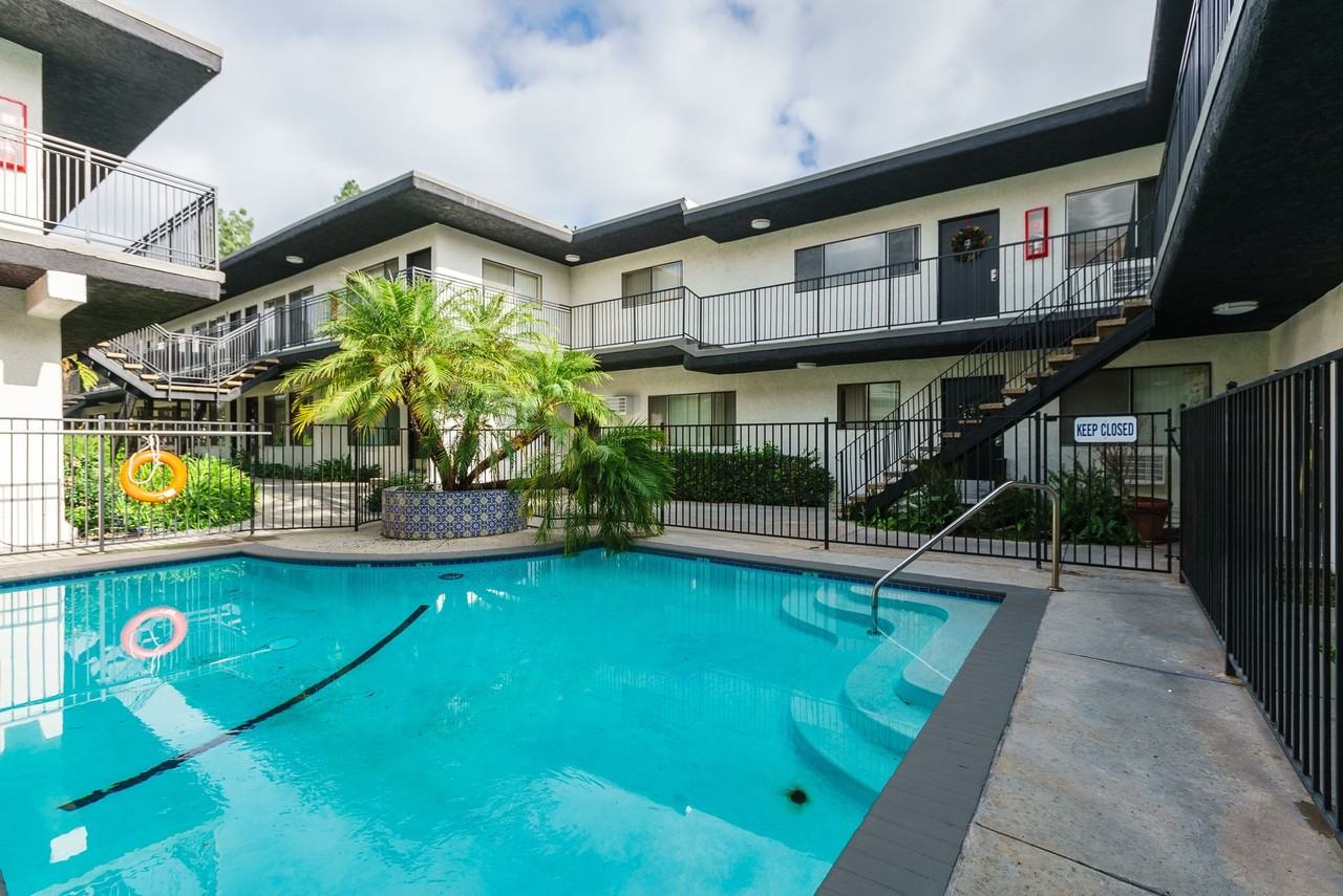 18424 Halsted Avenue - Photo 2 of 10