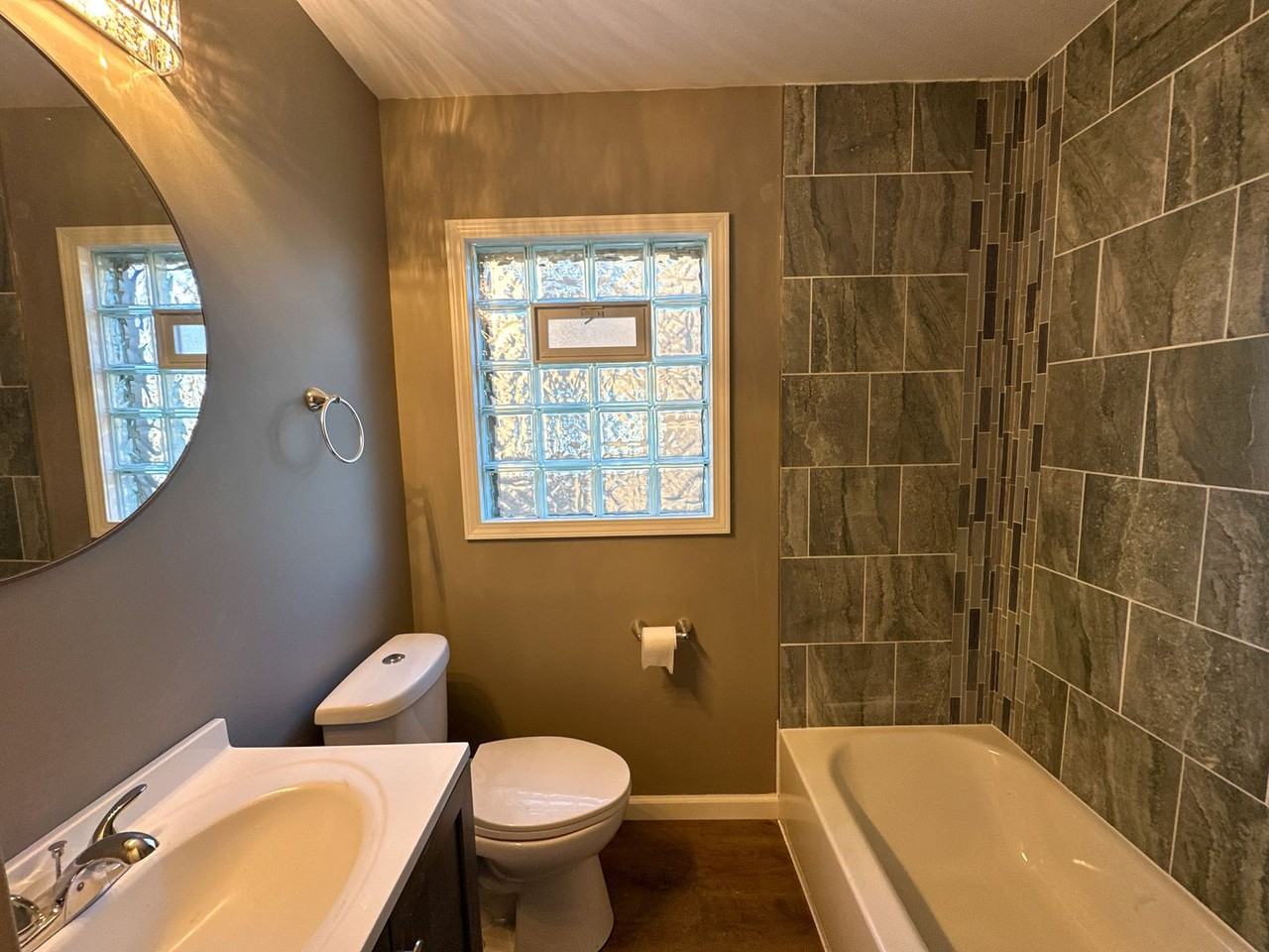 4739 N 19th Pl - Photo 4 of 10