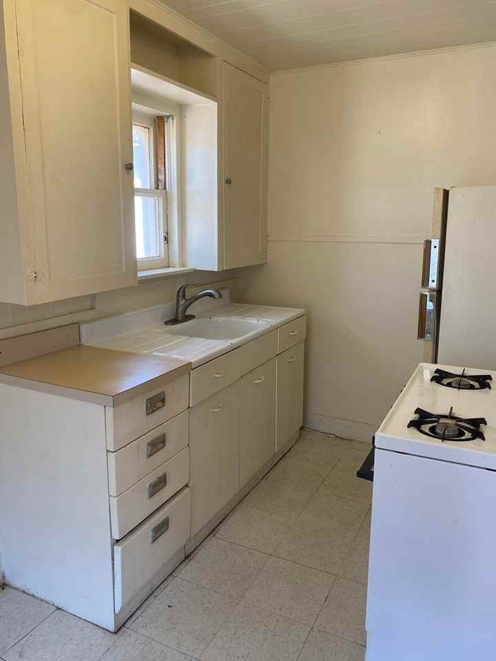 2322 14th St - Photo 4 of 7