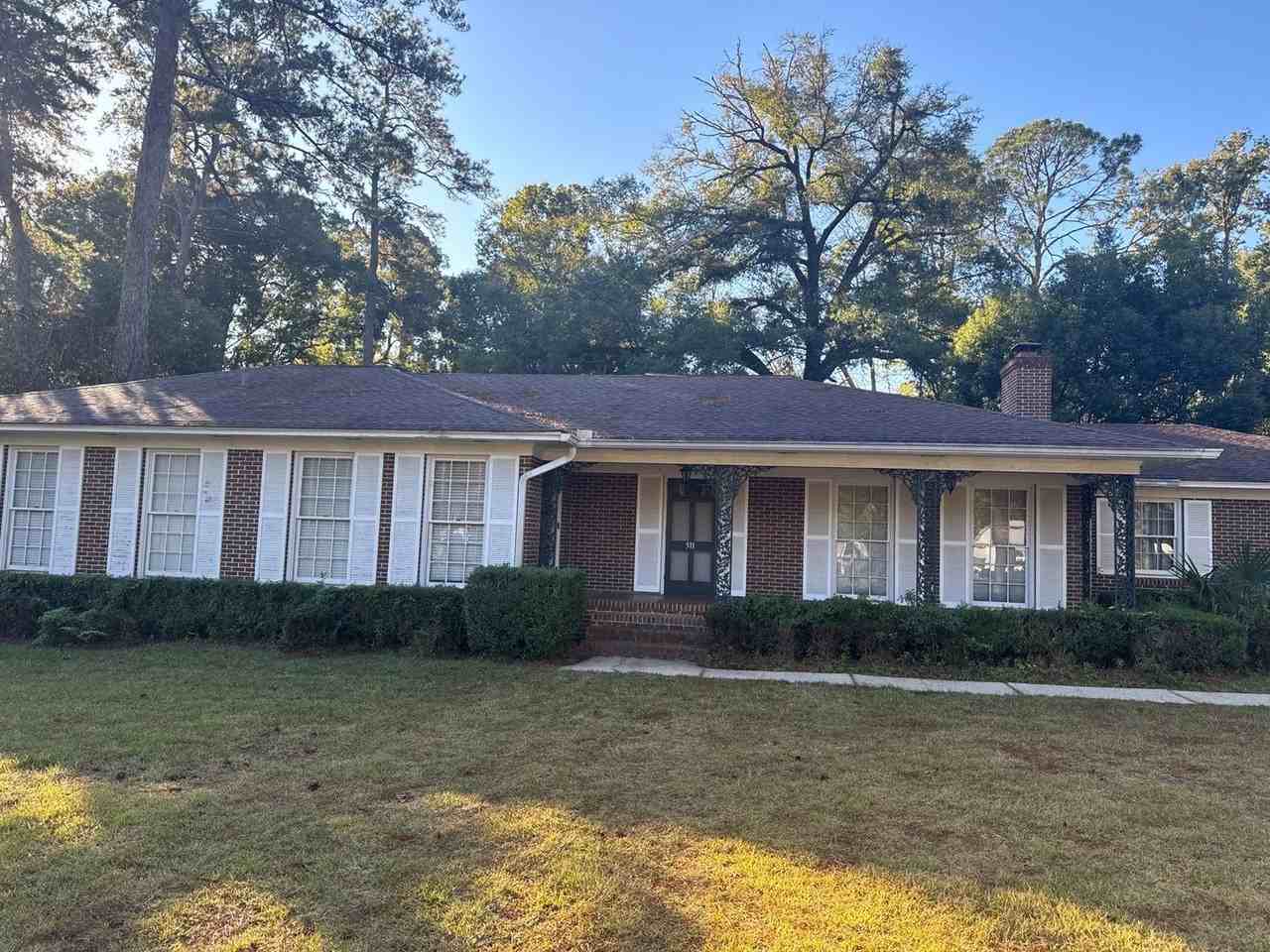 511 Glenview Dr - Photo 3 of 29