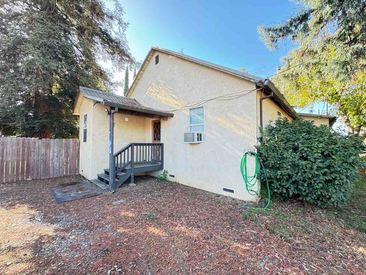 330 Star Bend Rd - Photo 2 of 5