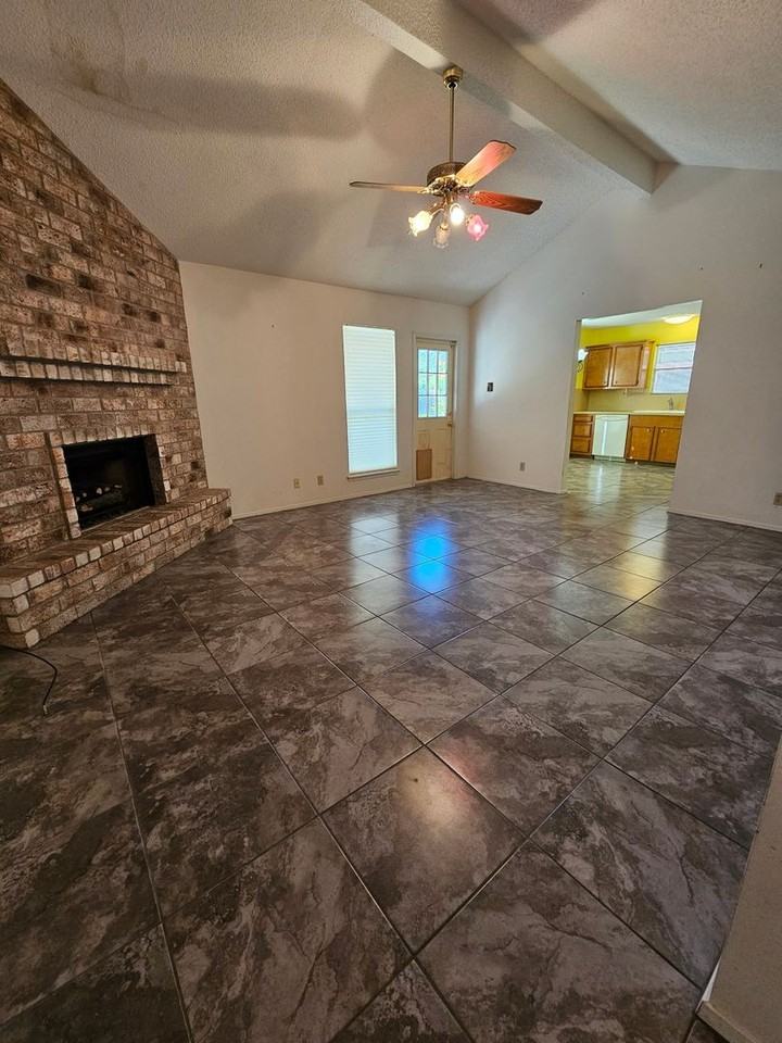 112 Mallard Dr - Photo 2 of 22