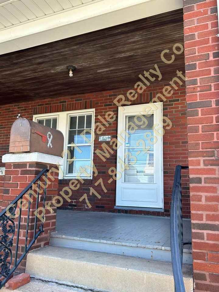 1508 Stanton St - Photo 2 of 16