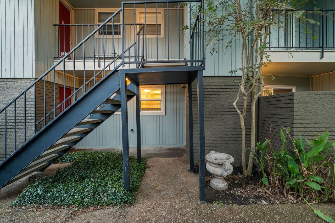 Tradewinds Apartment - Photo 6 of 50